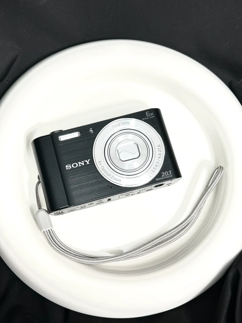 95新 Sony/索尼 w810 黑色 2000w像素 高清ccd数码相机