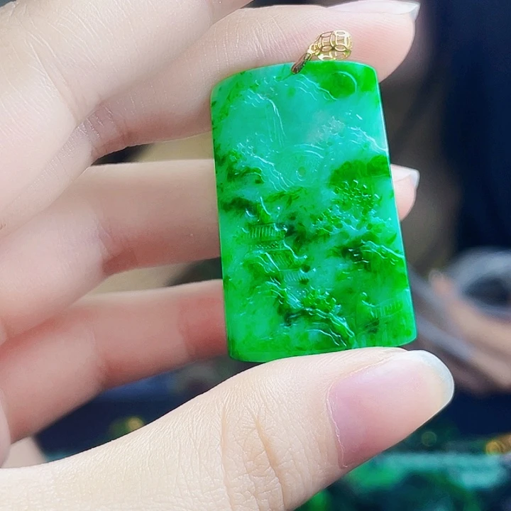 翡翠18K金镶嵌颈饰多样性