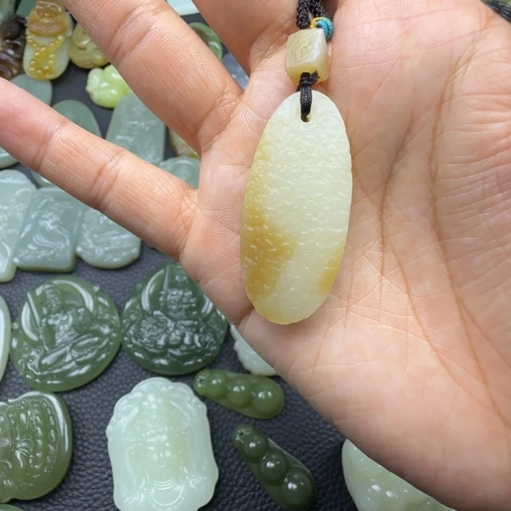 和田玉未镶嵌珠宝奇石