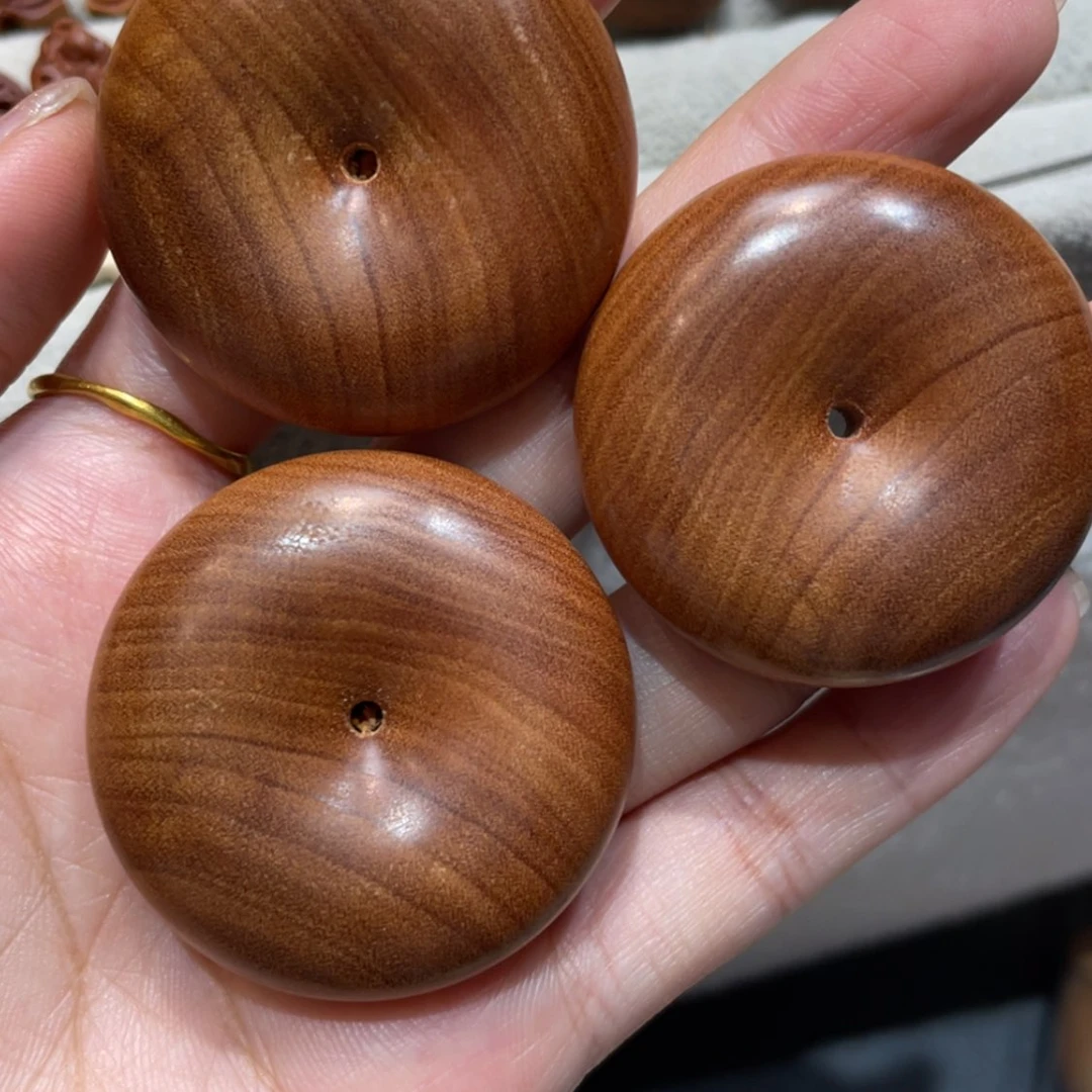 【闪购商品】檀香木吊坠风华老料横纹随机发货一个