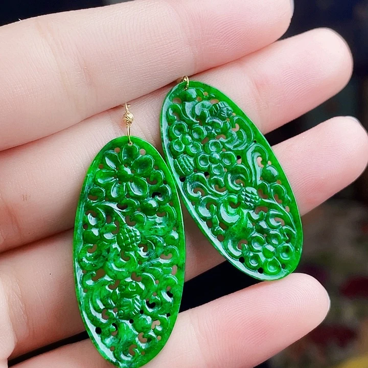 翡翠18K金镶嵌颈饰多样性