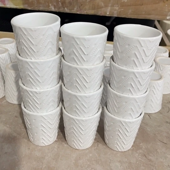 多肉绿植陶瓷花盆9.9包邮，有孔