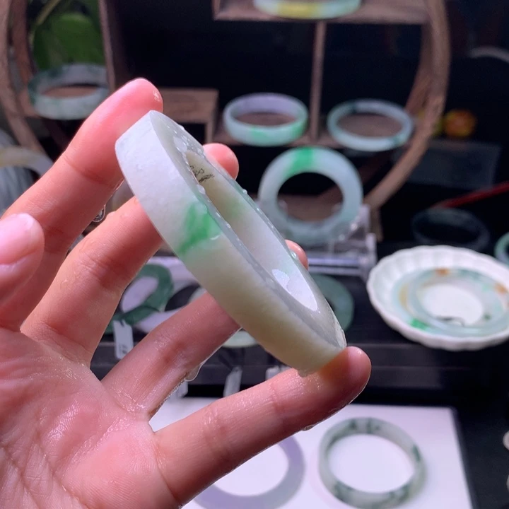 未镶嵌翡翠定制翡翠