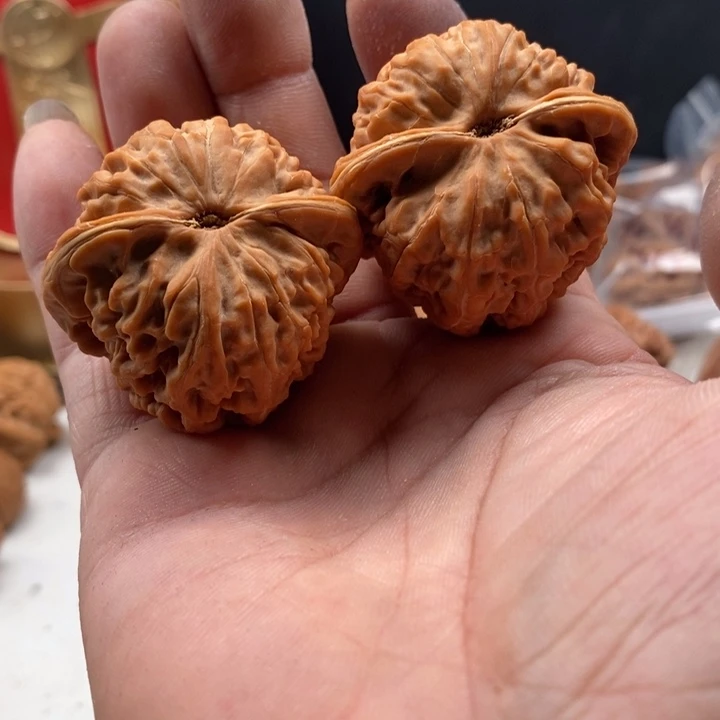 吊坠文玩核桃嗨****播核桃