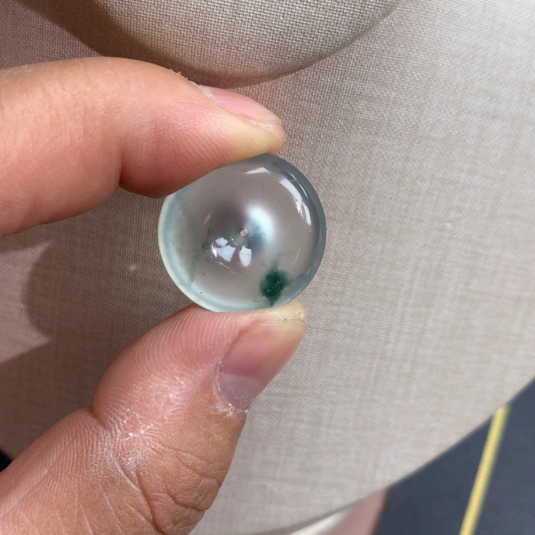 翡翠未镶嵌颈饰平安扣