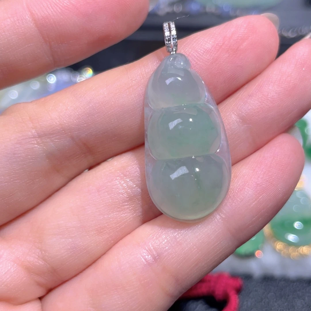 颈饰18K金镶嵌翡翠翡翠