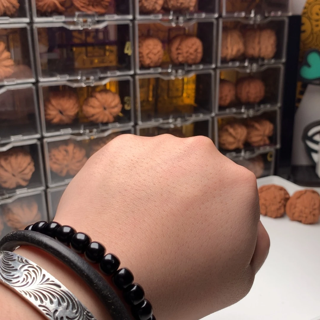 深***身桃核吊坠老北京宽边儿狮子头