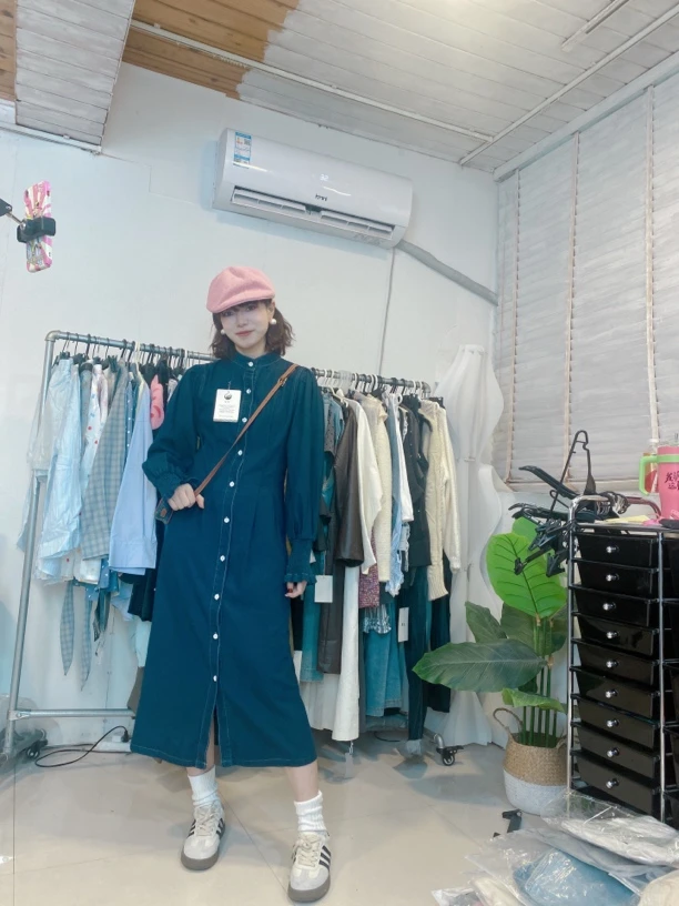 闪家春季新品掐腰牛仔裙
