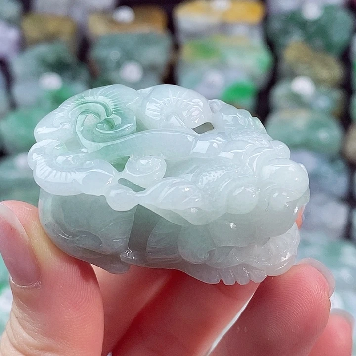 颈饰未镶嵌翡翠天然