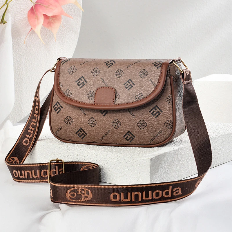 小包包女斜挎包外出百搭大气轻便甜美耐用高颜值女包小挎包单肩包