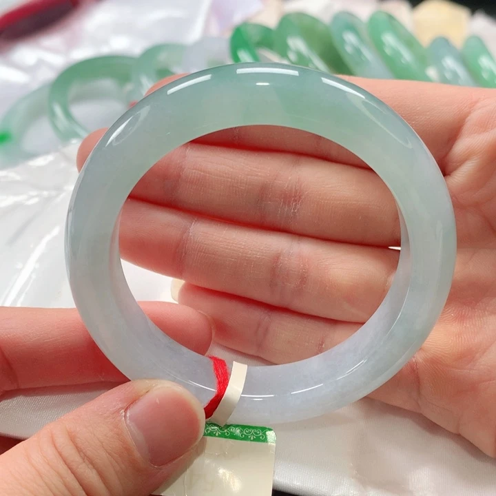 翡翠手镯未镶嵌缅甸A货翡翠手镯