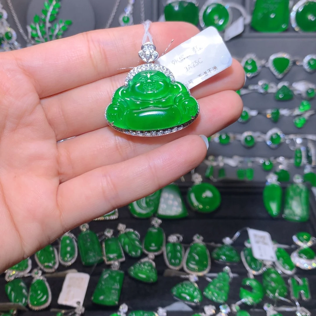 翡翠9K金镶嵌颈饰佛公