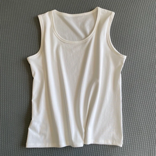 女士纯色背心加肥大码白色黑色基础简约打底夏季外穿宽松