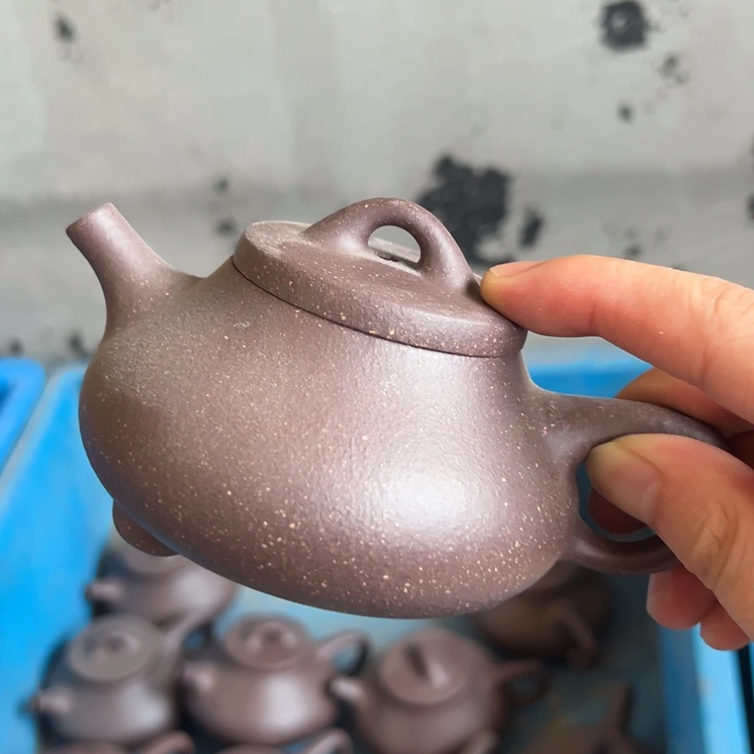 茶壶紫砂紫砂的味道很