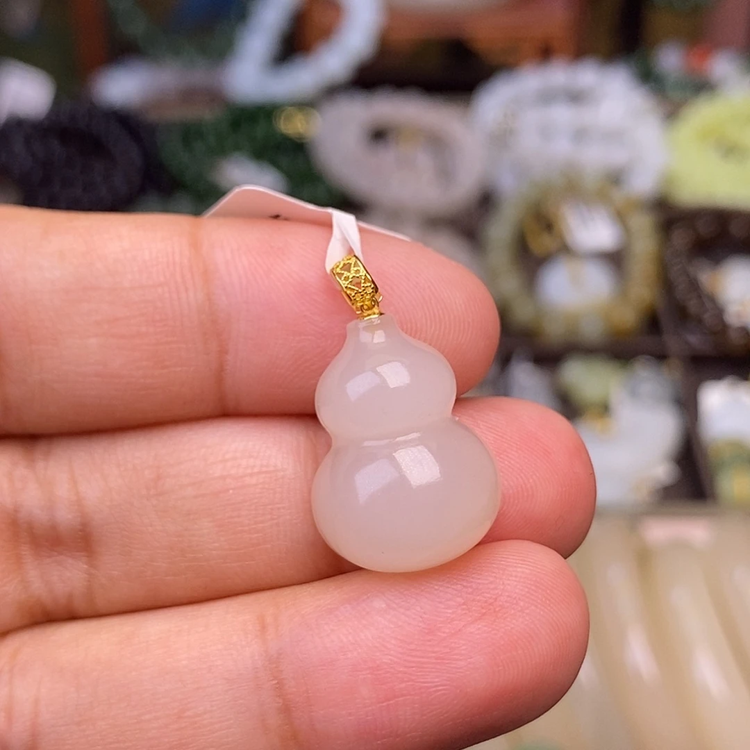 和田玉未镶嵌颈饰熟藕粉脂膏级老料金镶葫芦吊坠