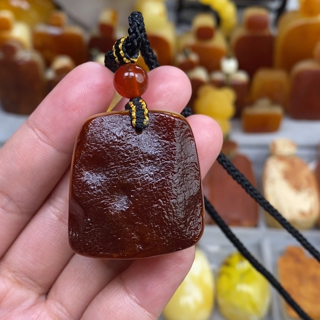 蜜蜡未镶嵌珠宝奇石