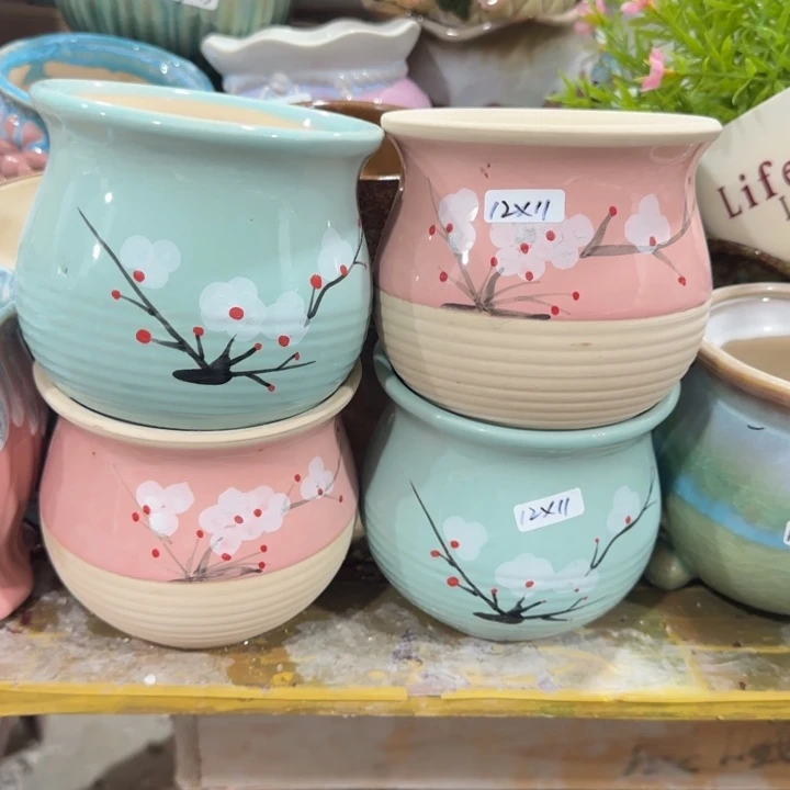 凑9块包邮，有孔，不清楚问客服