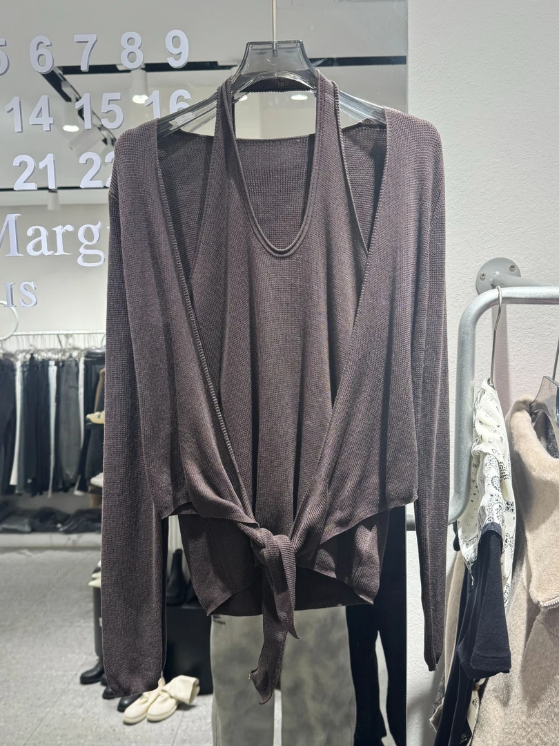 常规秋季休闲风长袖针织毛针织衫条纹黑色毛衣