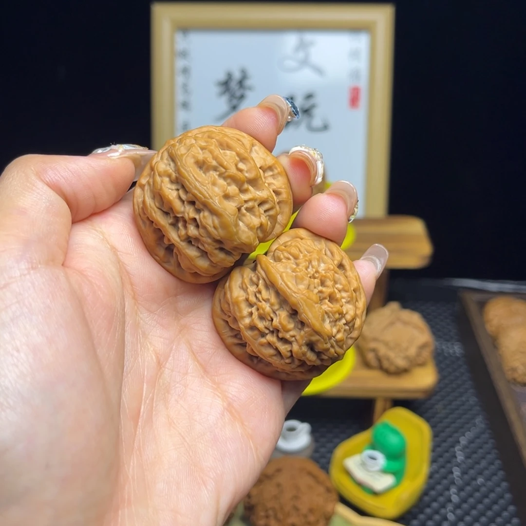 吊坠文玩核桃平谷九龙40全白茬