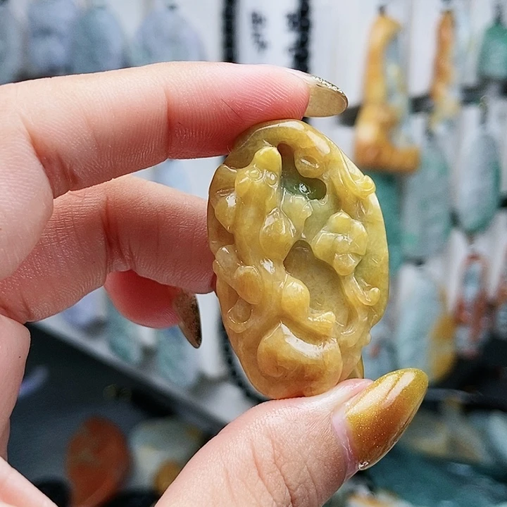 翡翠未镶嵌颈饰翡翠