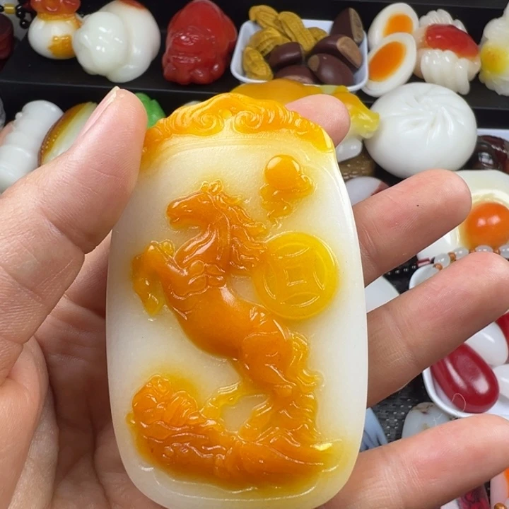 新疆戈壁五彩石金丝