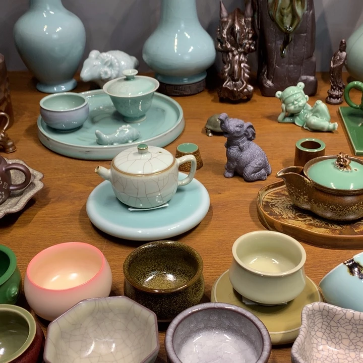 请***生龙泉青瓷手工制作