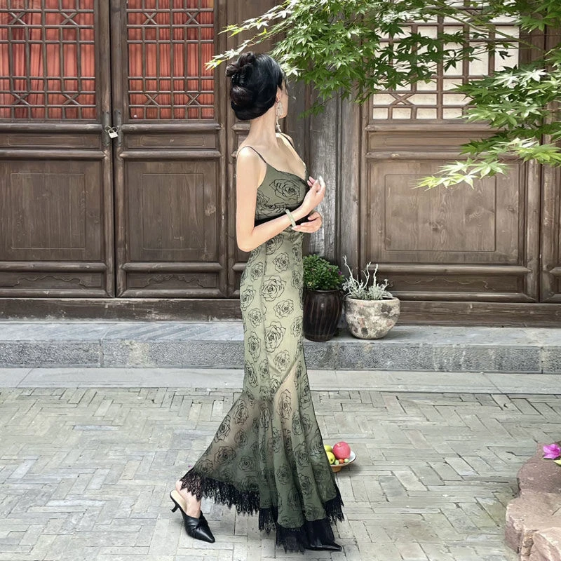2025新爆款灰调连衣裙女春夏时尚百搭轻奢复古蕾丝拼接鱼尾吊带裙