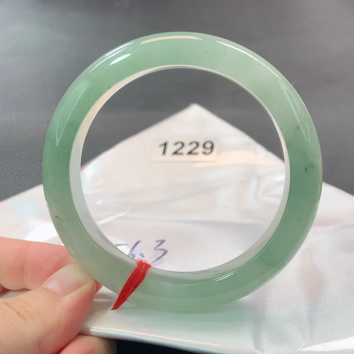 翡翠手镯未镶嵌1229号