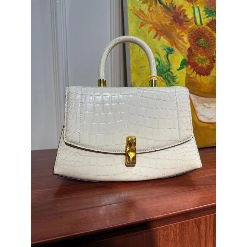 （翠花宠粉）法式包盖通勤风锁扣手提款斜挎包单肩包复古风单肩款