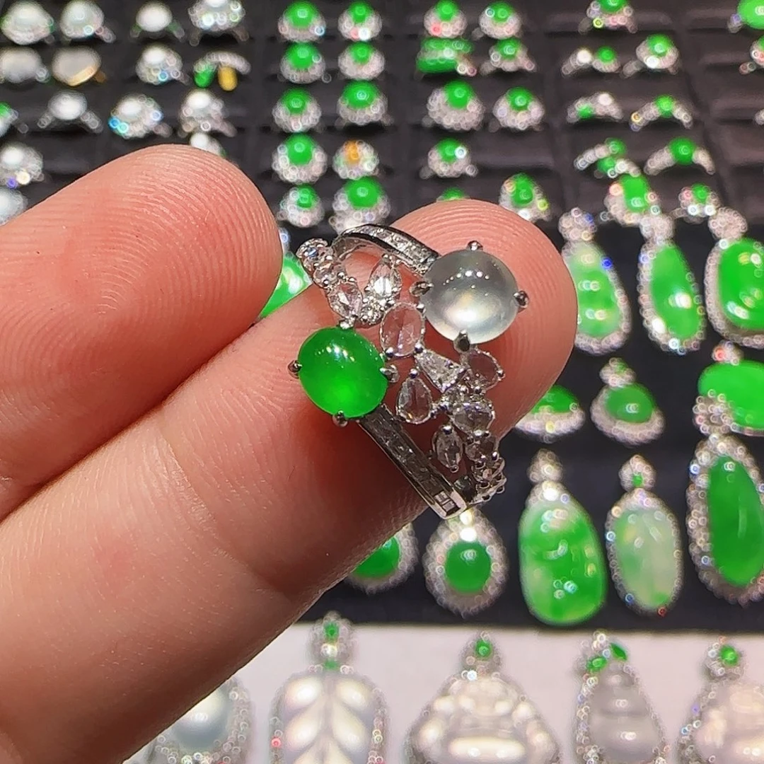 翡翠18K金镶嵌戒指戒指