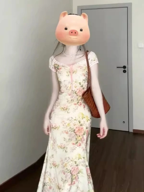 法式漂亮独特超好看茶歇碎花连衣裙小众不撞款修身包臀裙2025夏季