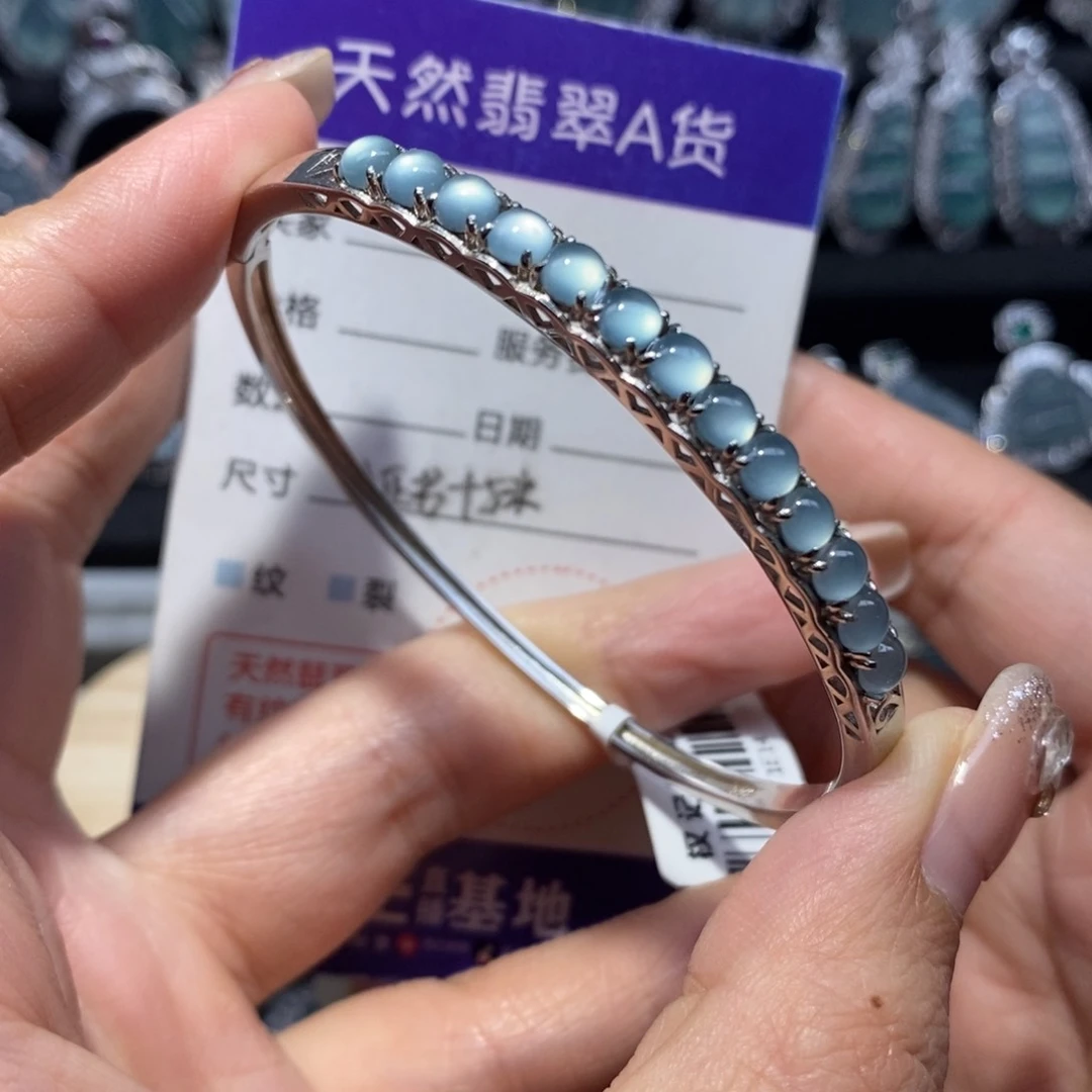 翡翠颈饰银S925镶嵌翡翠