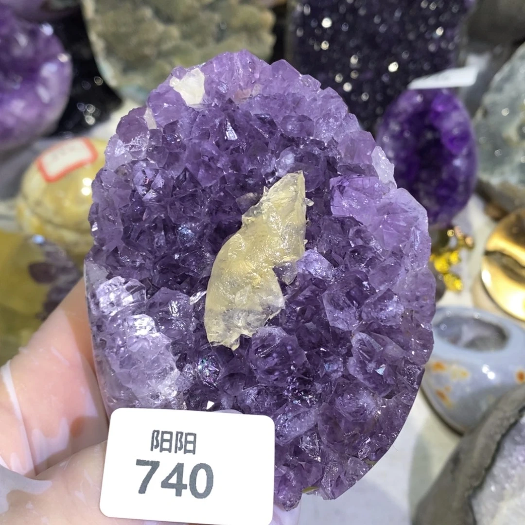 未镶嵌水晶大型摆件（非配饰）