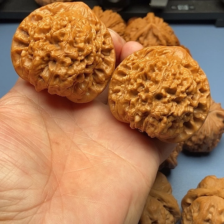 把件文玩核桃麒麟纹官帽