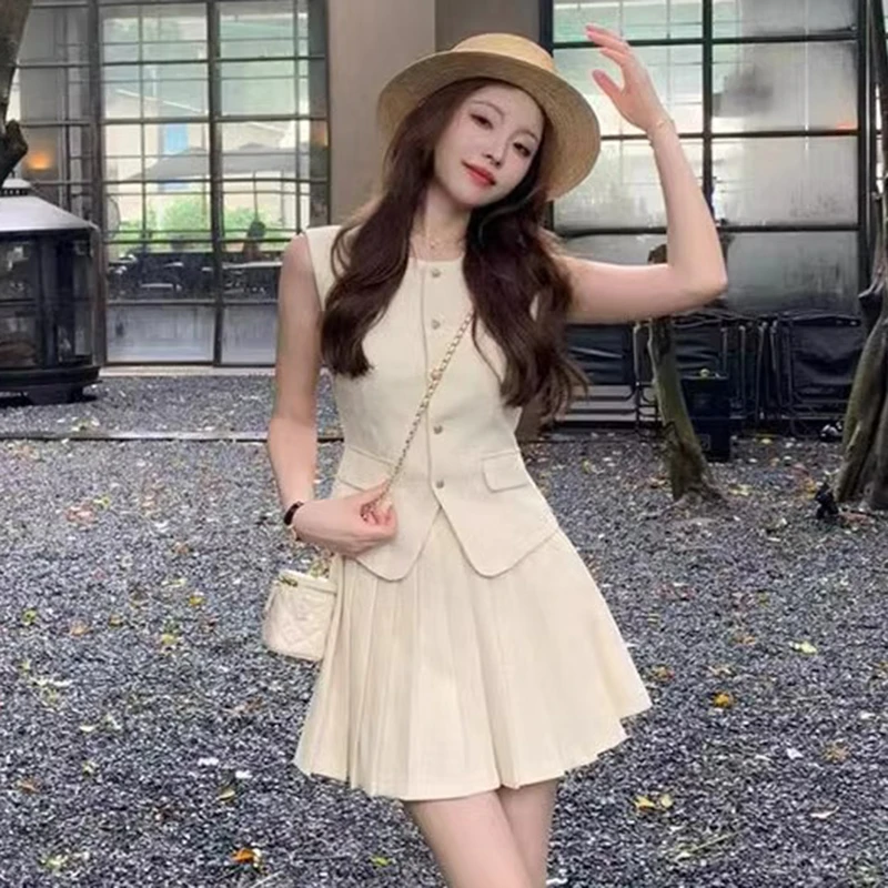 【两件套】【有里裤】法式高级感无袖马甲百褶短裙两件套D0476