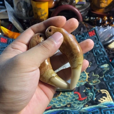 寻呼台的人都是在看电视