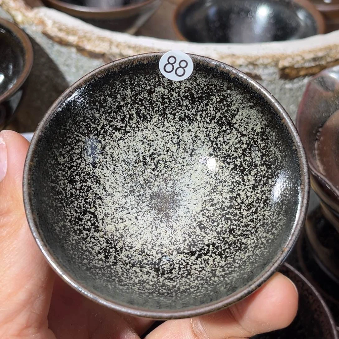 茶盏义兴龙窑坚持真柴烧