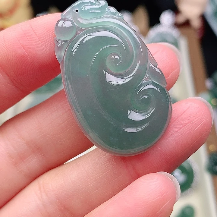 颈饰未镶嵌翡翠吊坠