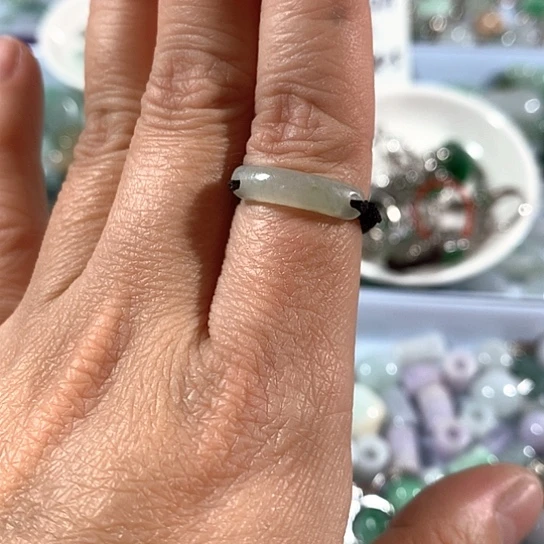 翡翠未镶嵌吊坠(不含链)戒指绳编。