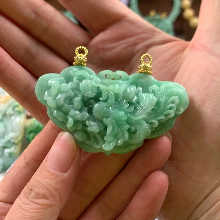 翡翠未镶嵌颈饰吊坠