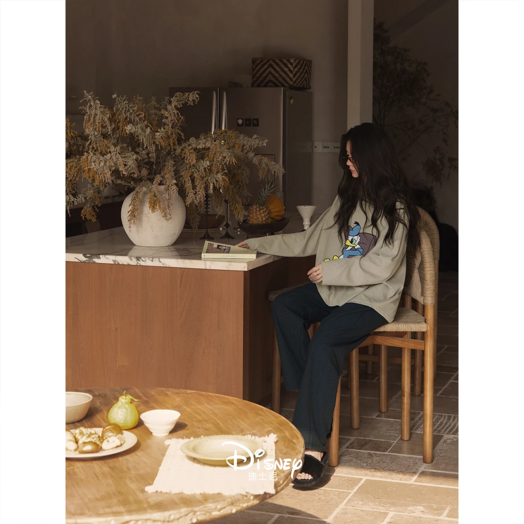 迪士尼睡衣女款春秋季可爱卡通长袖家居服休闲少女大码柔软棉套装