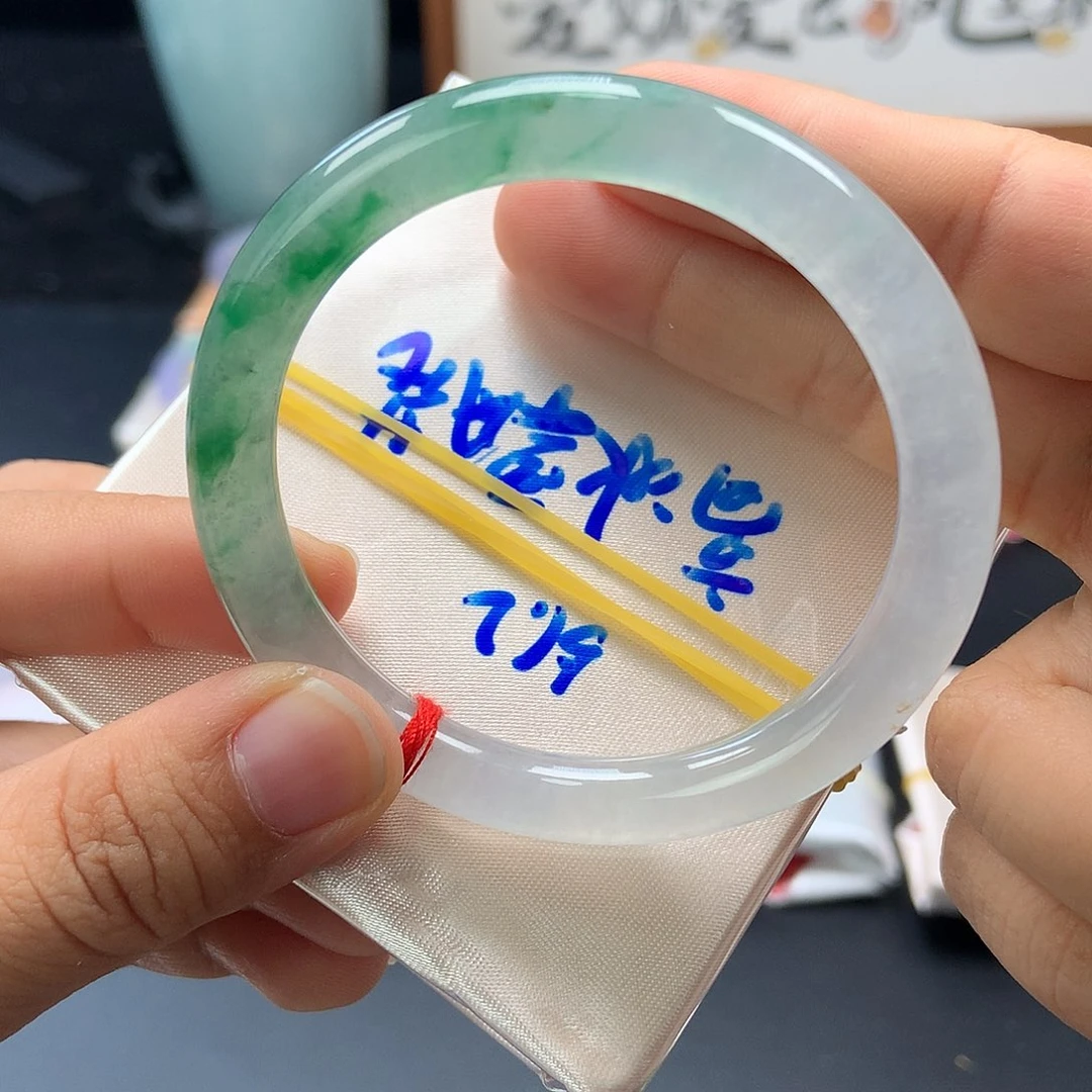 翡翠未镶嵌手镯74号