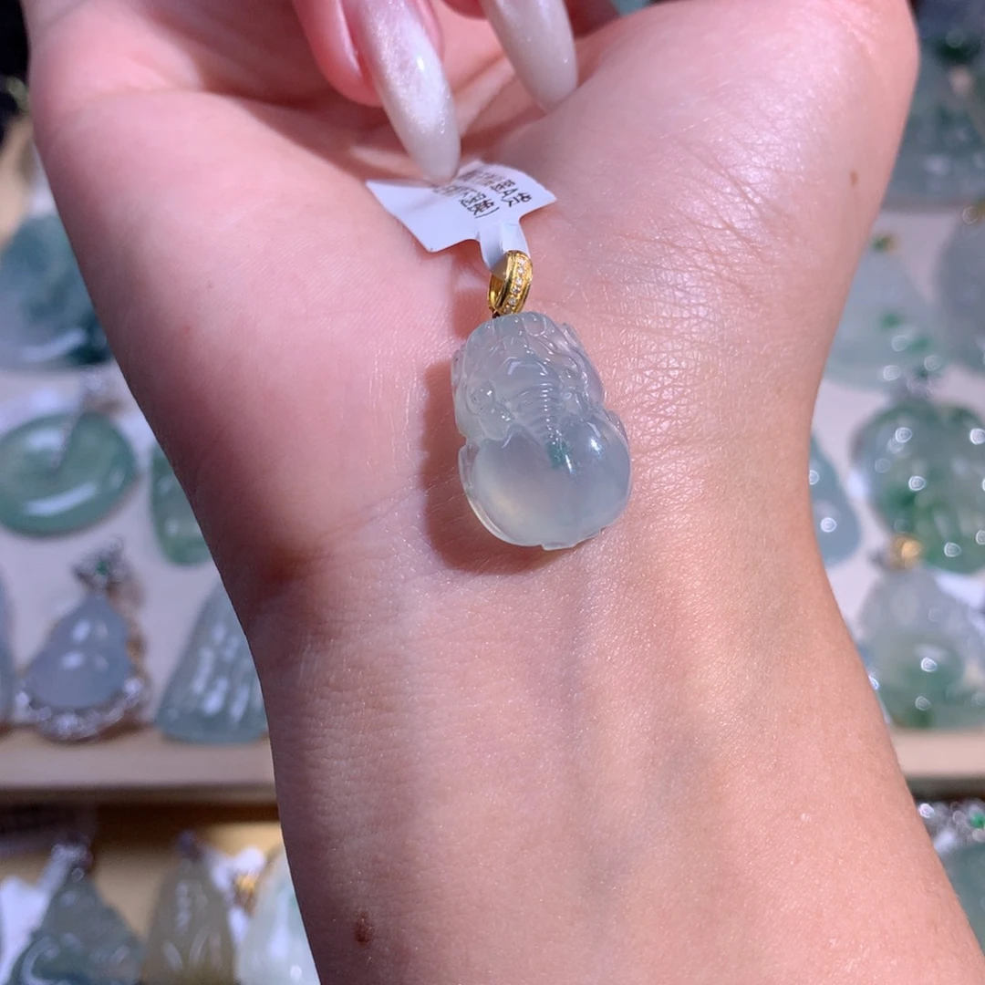 翡翠吊坠(不含链)18K金镶嵌