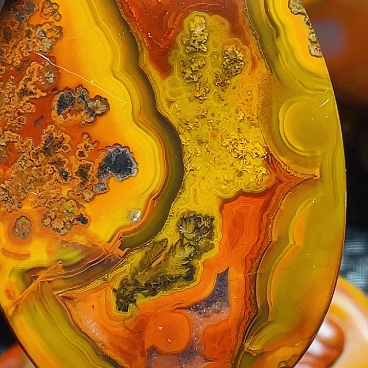 玛瑙/玉髓玛瑙未镶嵌离***草