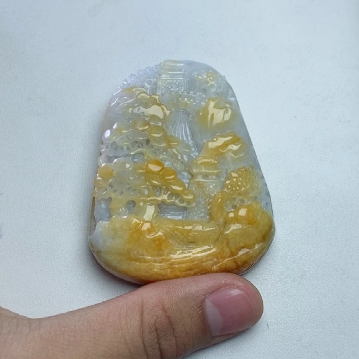 翡翠未镶嵌颈饰山水