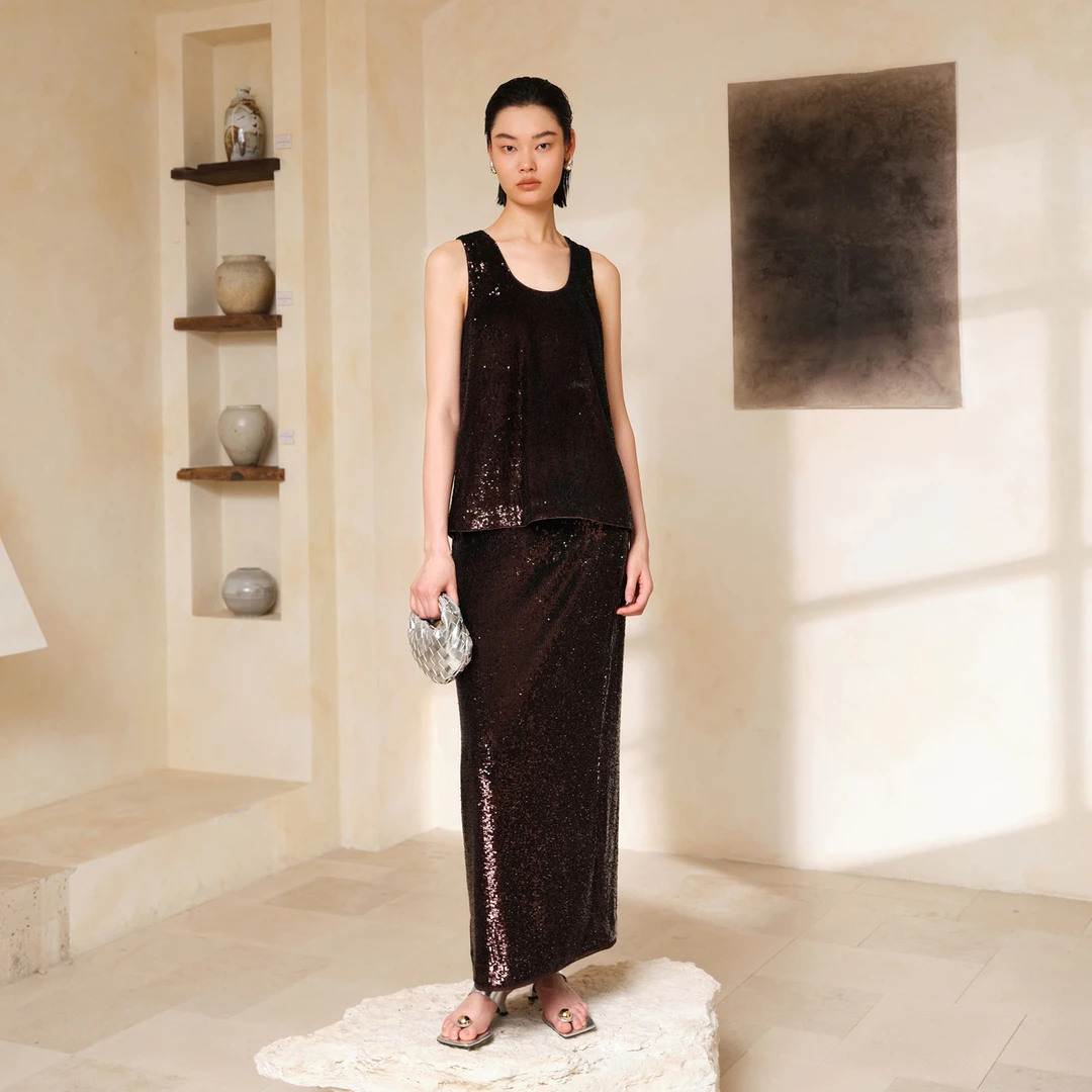 LYNEE 汤勺领背心上衣高腰直筒半身裙LGD2EAW039/AW030