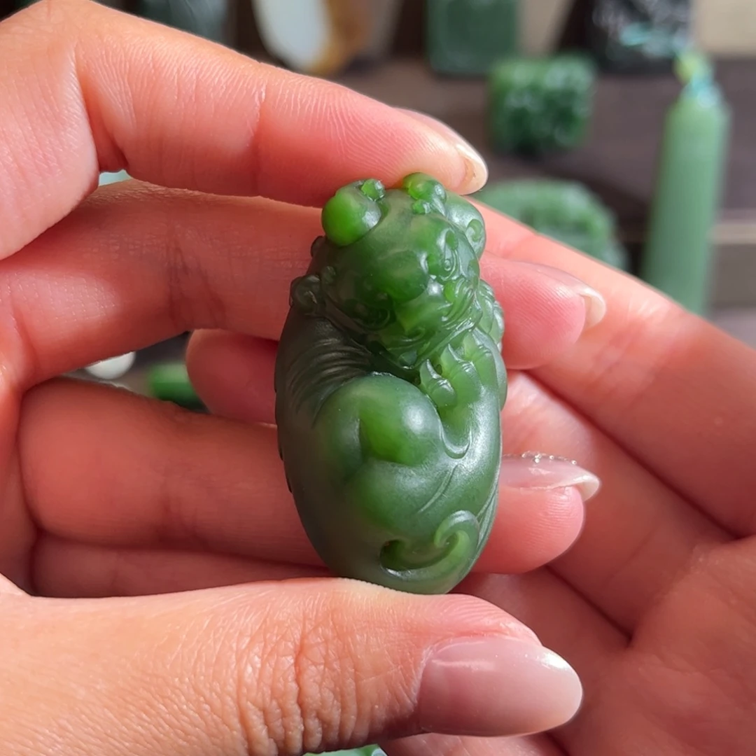 老***糊和田玉未镶嵌颈饰