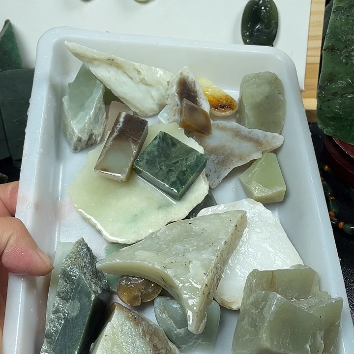 和田玉未镶嵌珠宝半成品