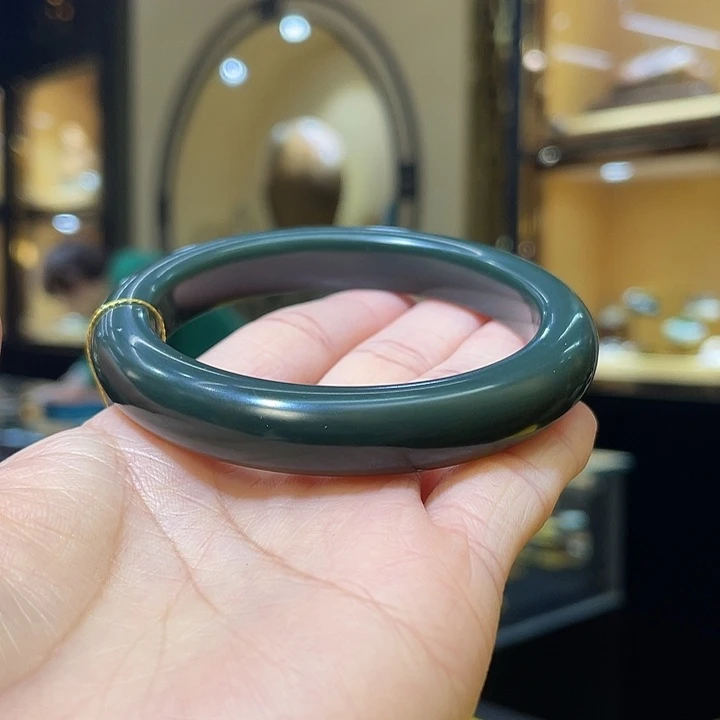 未镶嵌手镯和田玉57#54.93g