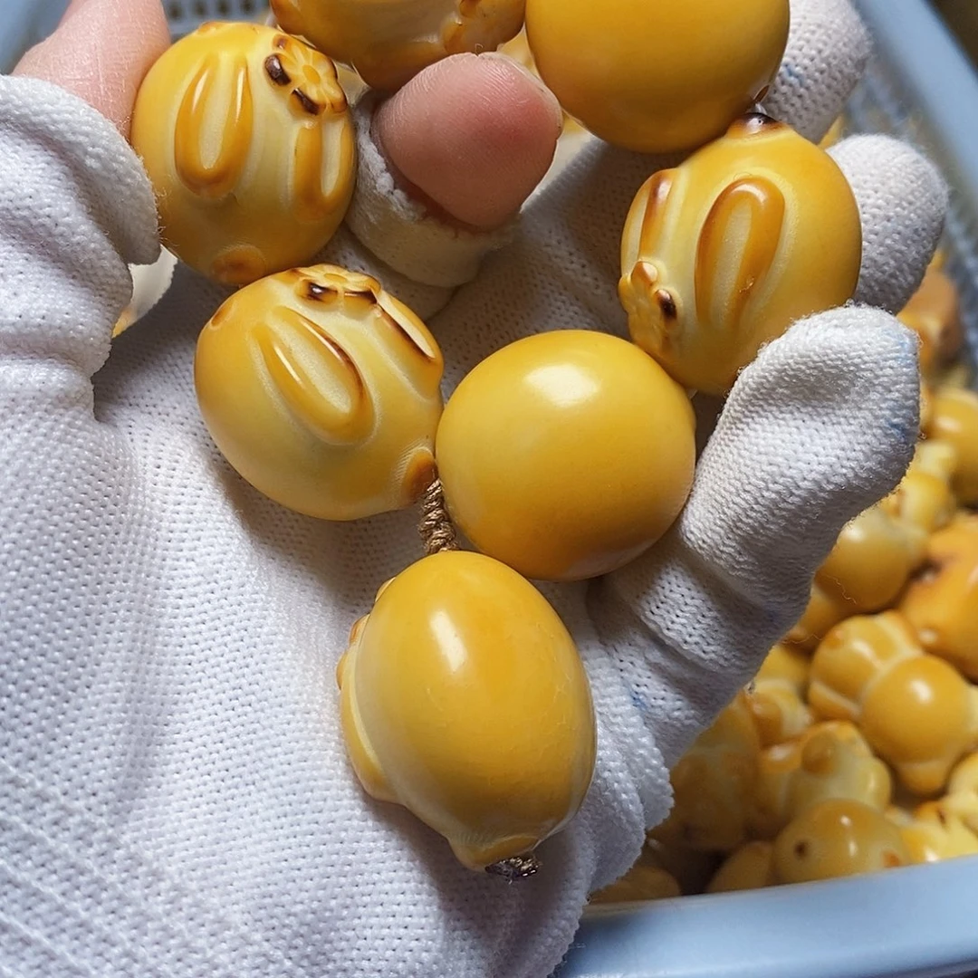 文玩核桃手串肥*面包兔手捻，手把件